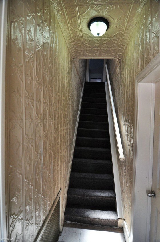 Foto principal - 3 br, 1 bath Apartment - 6728 Forest Ave