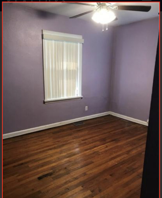 Building Photo - 1823 Rutland Dr