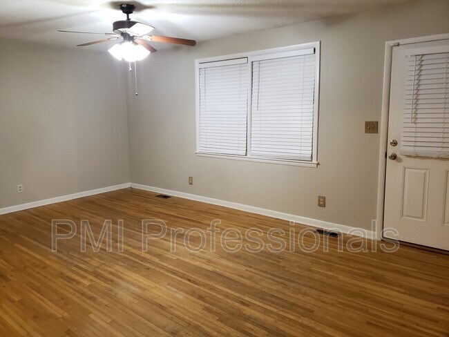 Building Photo - 206 Highland Ave
