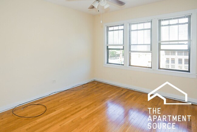 Photo - 2254 N Southport Ave Apartment