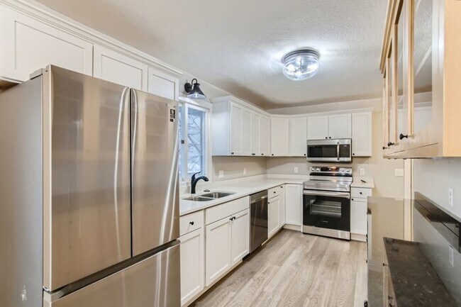 Building Photo - 13548 Dan Patch Drive, Savage, MN, 55378