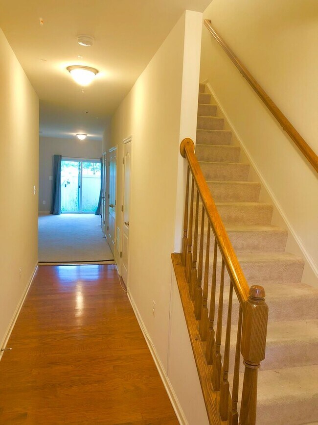 Foto del edificio - Gorgeous 3 Bedroom Townhouse in Severn!