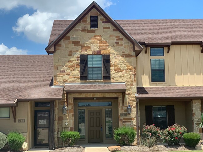 Photo - 3211 Sergeant Dr Townhome