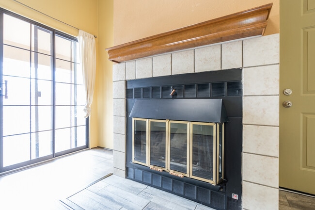 Building Photo - 4763 White Rock Cir