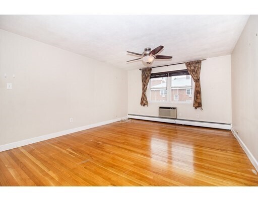 Building Photo - 35 Montvale Ave