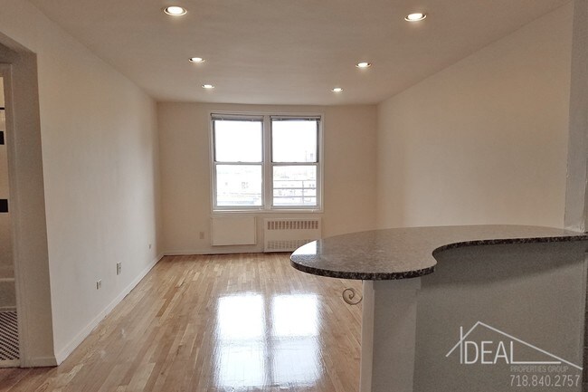 Building Photo - 61 Gelston Ave