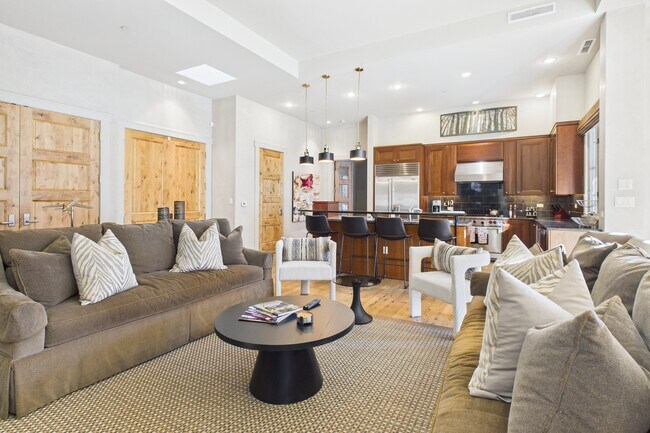 Foto del edificio - 501 Rio Grande Pl