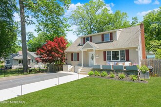 Building Photo - 209 Woodcrest Rd