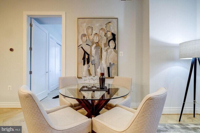 Foto del edificio - 3043 15th St NW