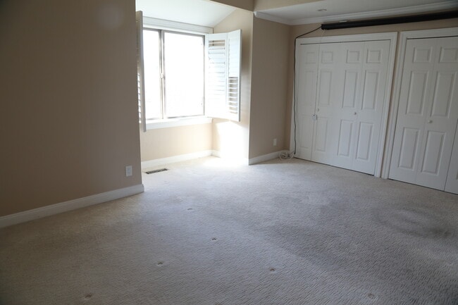 Master Bedroom - 1117 Bismarck Ln