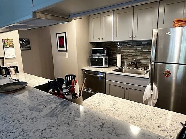 Building Photo - Winter Seasonal Rental- Mountainside Condos #247D