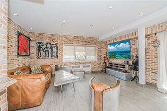 Building Photo - 3567 Shore Pkwy