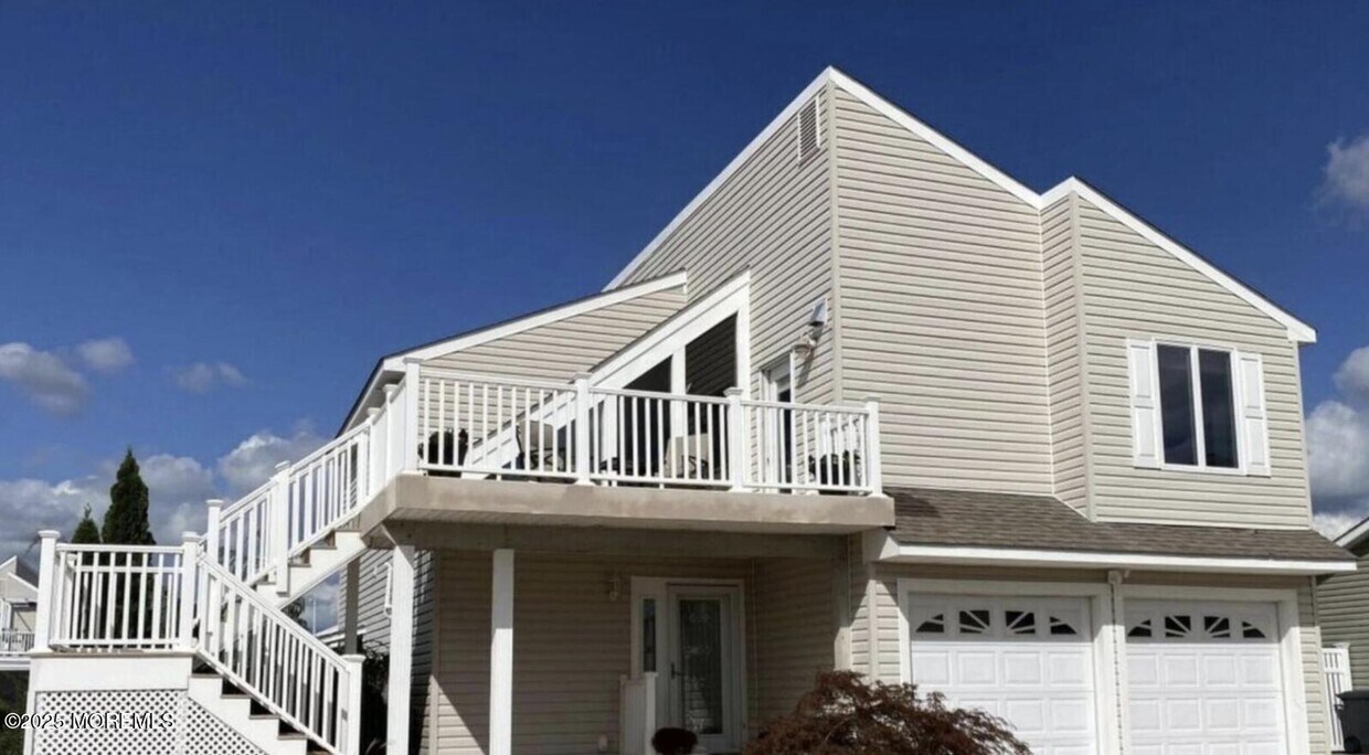 Primary Photo - 104 Catherine Ln