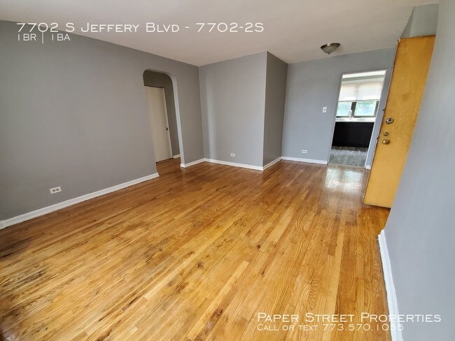 Building Photo - 7702 S Jeffery Ave