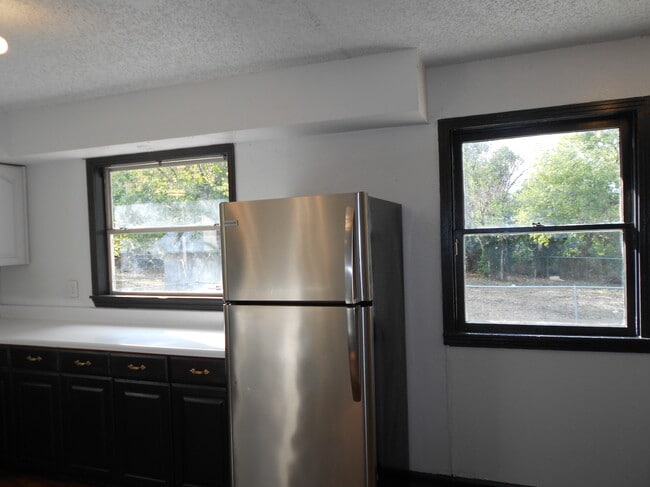 Building Photo - 2255 Bandera Rd