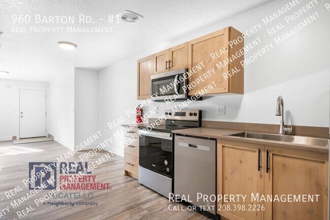 Foto del edificio - 960 Barton Rd