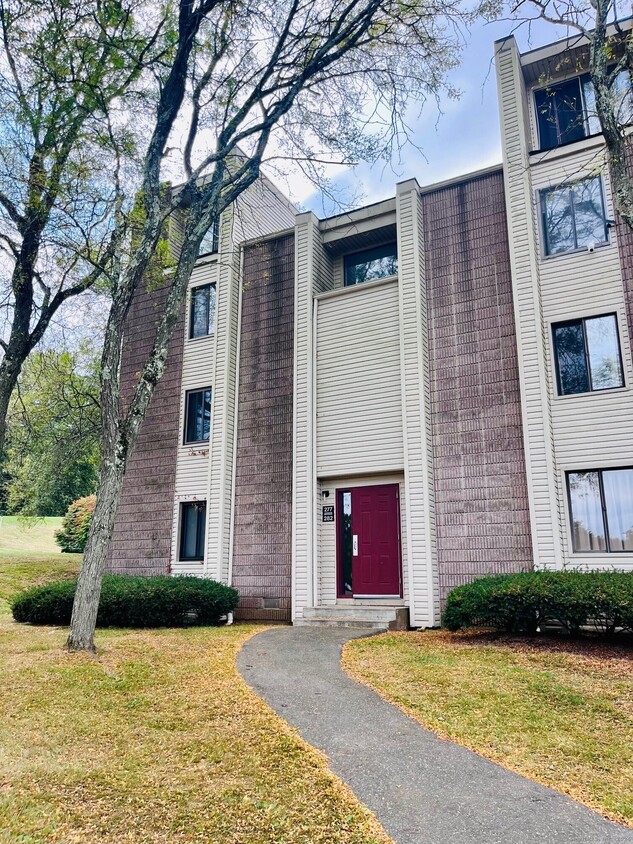 Primary Photo - 280 Burgundy Hill Ln