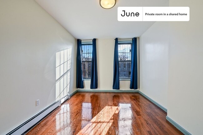 Private bedroom in 3 bed/1 bath Home - Private bedroom in 3 bed/1 bath Home