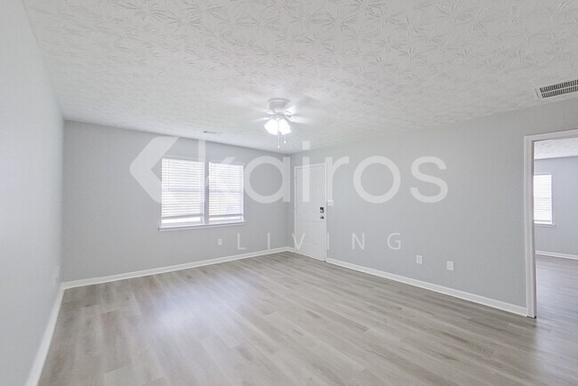 Building Photo - 110 Fawn Dr