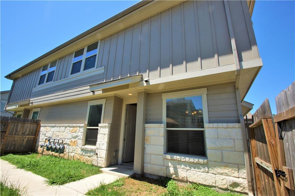 Foto principal - 2208 Creekside Ln
