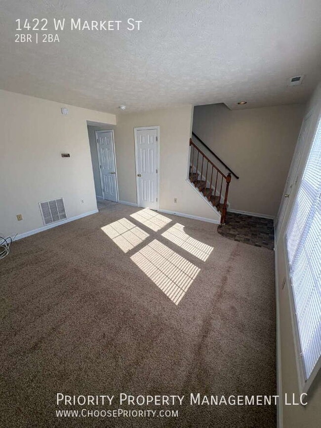 Building Photo - 1422 W Market St