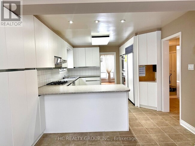 Photo du bâtiment - 54 Kentland Crescent