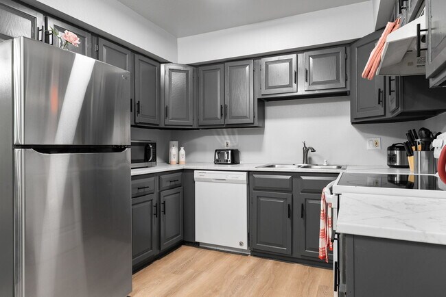 Foto del edificio - 2050 E 39th Ave