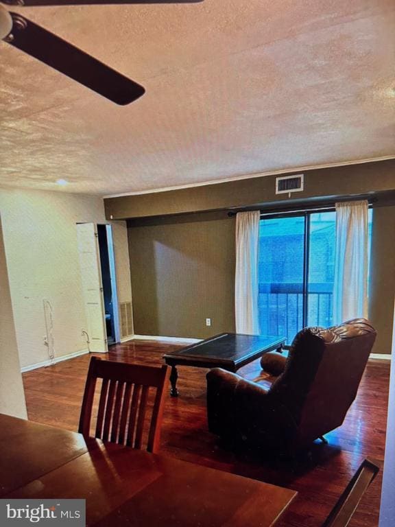 Foto del edificio - 50301 Delaire Landing Rd