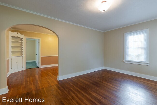 Building Photo - 3 br, 1 bath House - 307 W Portland St