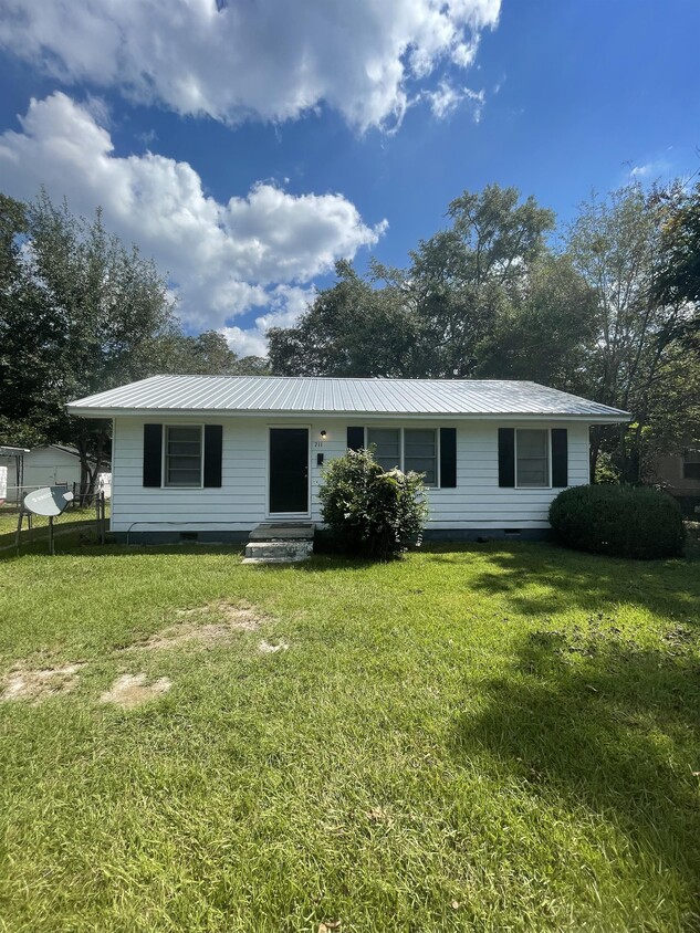 Foto principal - 711 Sunset Dr
