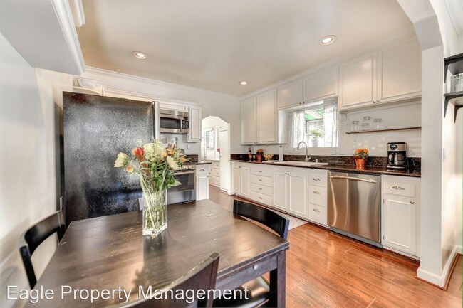 Building Photo - 3 br, 2 bath House - 2608 52nd St