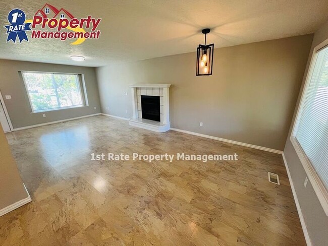 Foto del edificio - 6925 W Stratton St