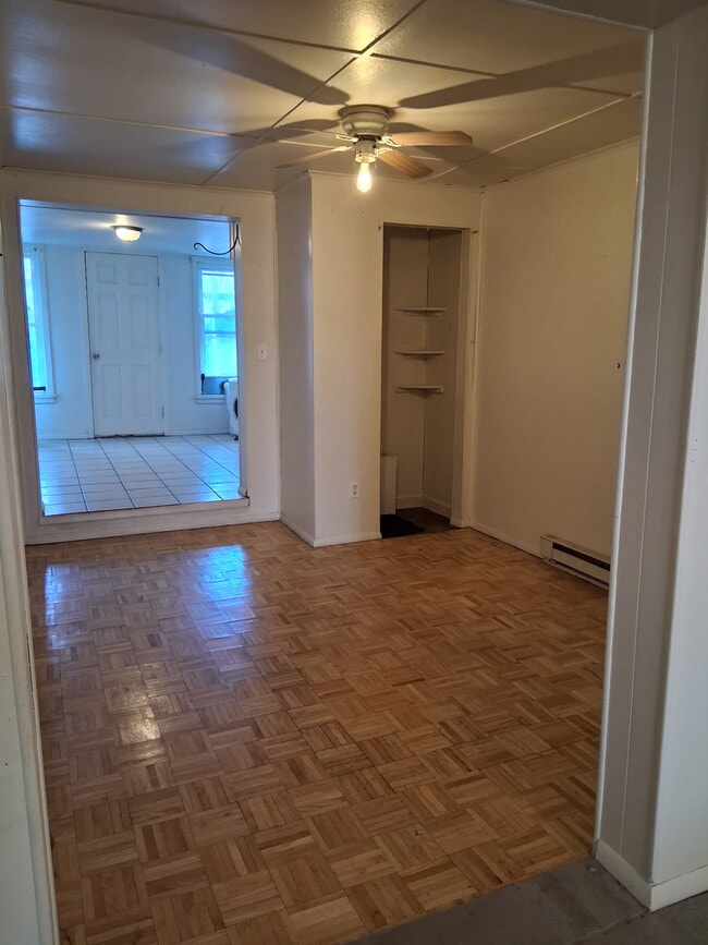 Building Photo - 137 Mill St