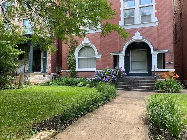 Foto del edificio - 2 br, 1 bath Triplex - 1426 South 1st Stre...