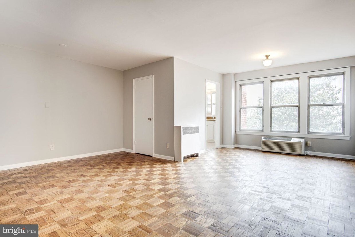 Primary Photo - 2500 Q St NW