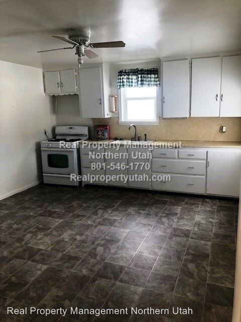 Building Photo - 2 br, 1 bath House - 3010 W 1975 S