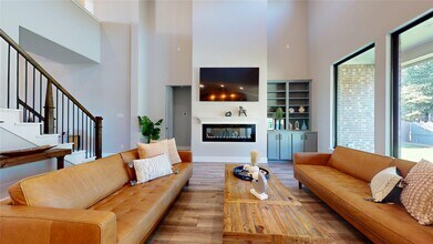 Building Photo - 8305 Greenleaf Ridge Way