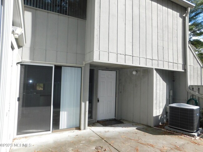 Building Photo - 138 Mallard Cove