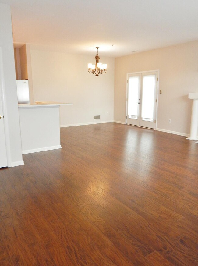 Building Photo - 3304 Hemmingway Dr