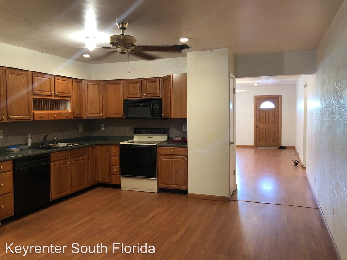 Foto principal - 3 br, 2 bath House - 3909 Loni St.