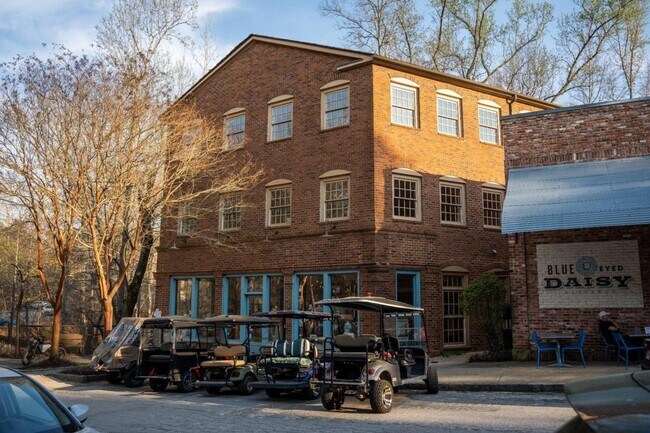 Building Photo - 9077 Selborne Ln