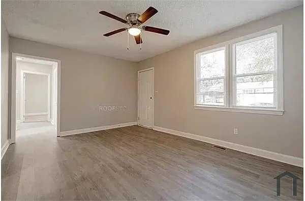 Foto del edificio - 2210 Corning Rd