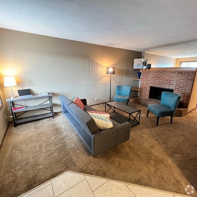 Groveland Place Apartments under 1,500 Lincoln, NE 2 Rentals