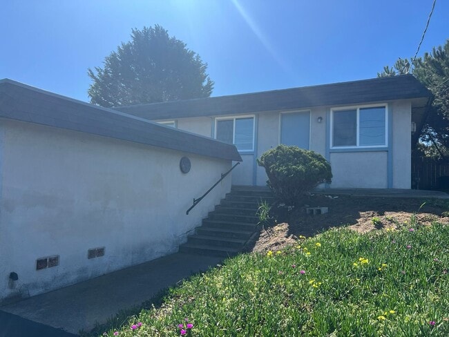 Building Photo - LSSTE715