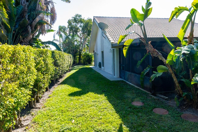 Building Photo - 9765 Erica Ct
