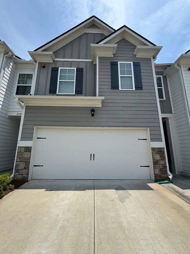 Building Photo - Modern 3/2.5 Townhome in Woodstock- $2,350...