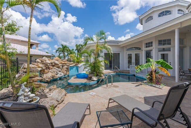 Building Photo - 2417 Cape Coral Pkwy W