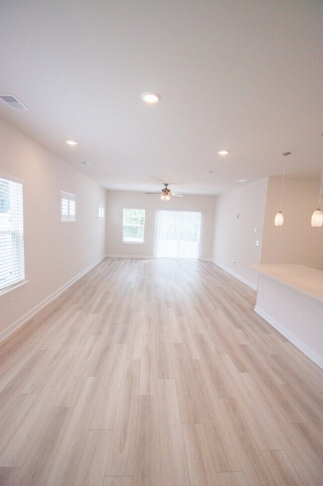 Foto del edificio - Fully Fenced 5bd SFH in Carolina Forest