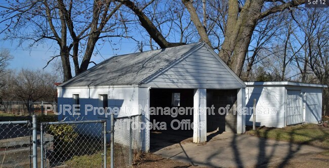 Foto del edificio - 4300 NW Topeka Blvd