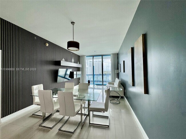 Foto del edificio - 7928 East Dr